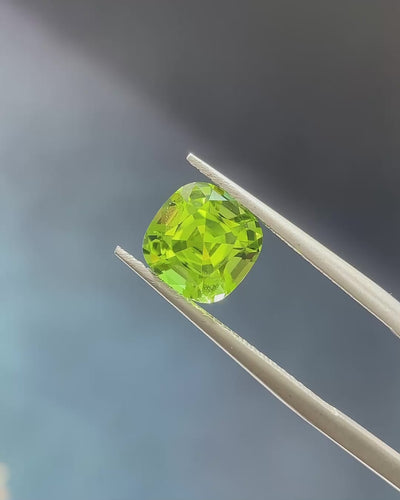 2.95 ct Apple Green Peridot from Pakistan, precision cut, face-up, view 6