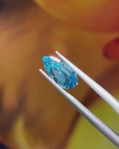 2.82 ct Blue Zircon from Cambodia, precision cut, face-up, view 2