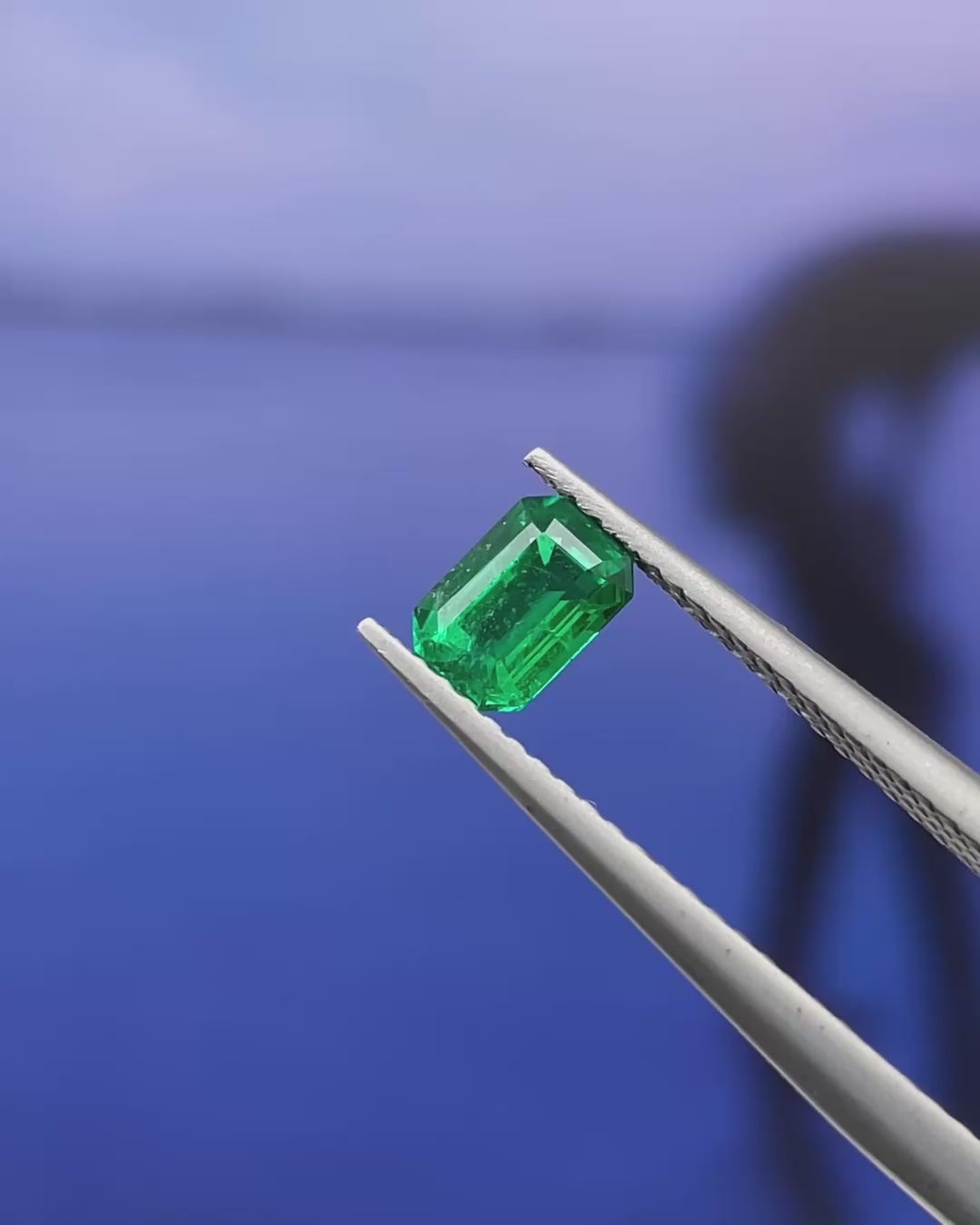 0.54 ct Top Green Emerald from Zambia, face-up, view 2