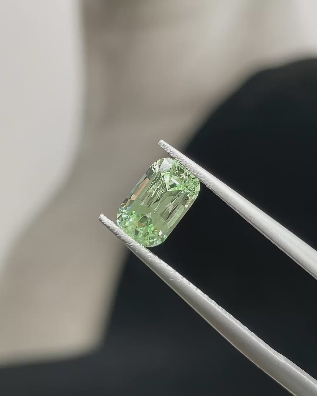 1.47 ct Merelani Mint Garnet from Tanzania 🇹🇿, Precision Cut, view 2