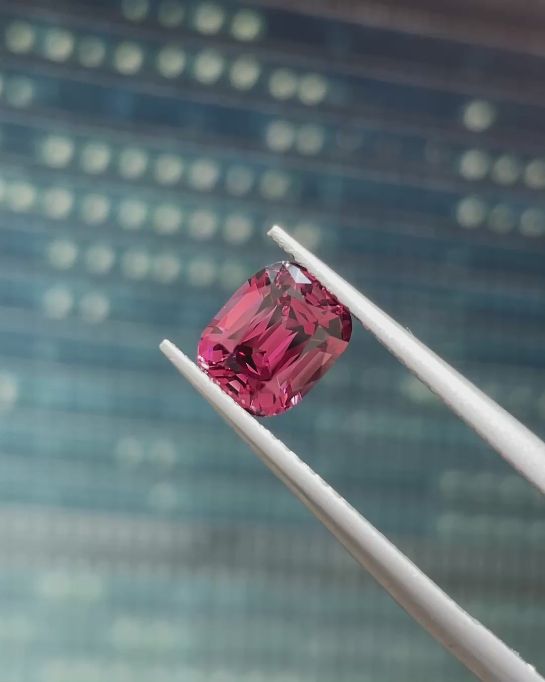 1.72 Malaya Garnet from Umba 🇹🇿, Precision Cut, view 2