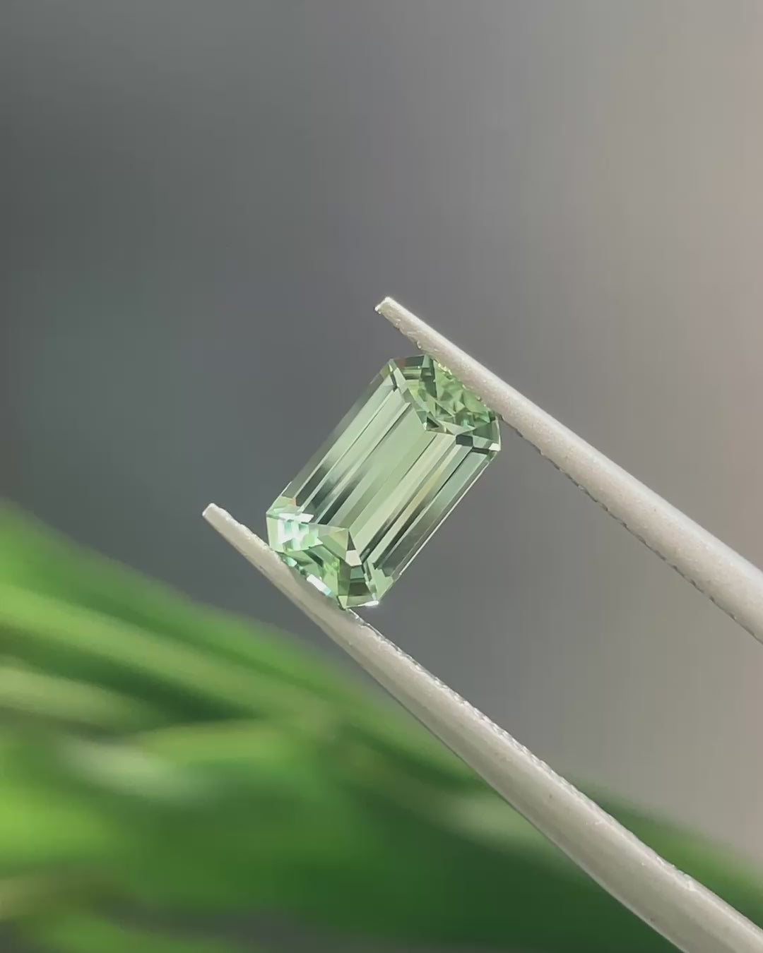 1.17 ct Mint Tourmaline from Congo, precision cut, view 8