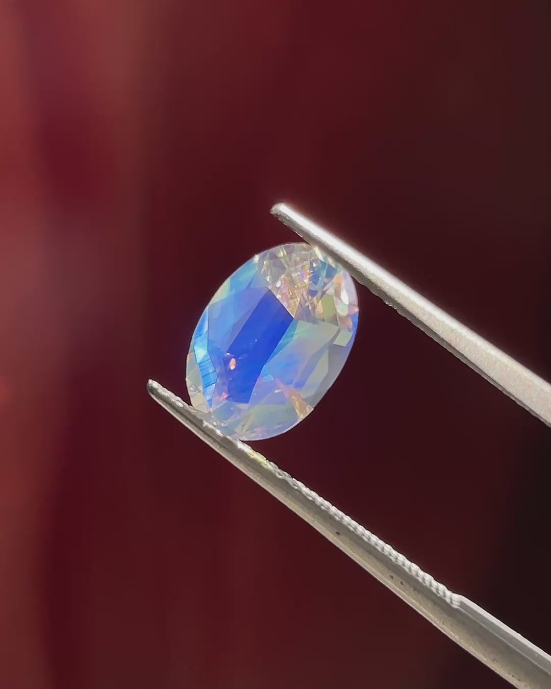 2.22 ct Rainbow Moonstone from Madagascar, precision cut, face-up, view 7