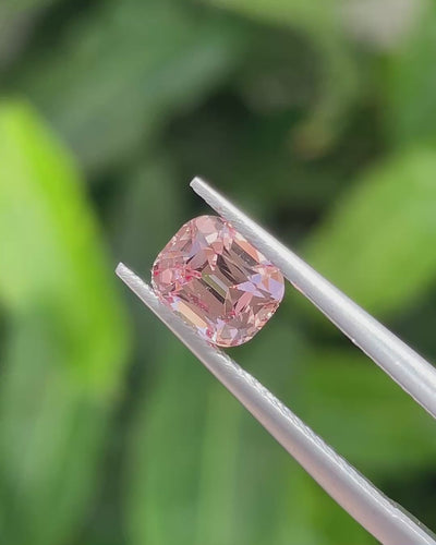 1.74 ct Peachy-Pink Mahenge Garnet, precision cut, face-up, view 3