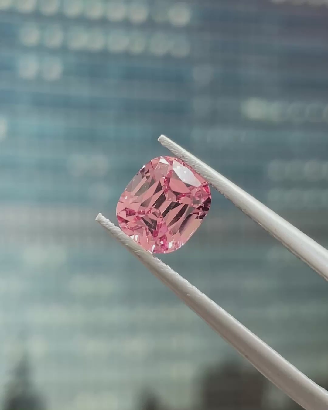 1.77 ct Malaya-Rosé Mahenge Garnet 🇹🇿, Precision Cut, view 1