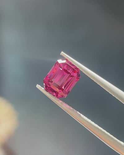 2.0 ct Purplish Pink Spinel from Tanzania, precision cut, face-up, view 2