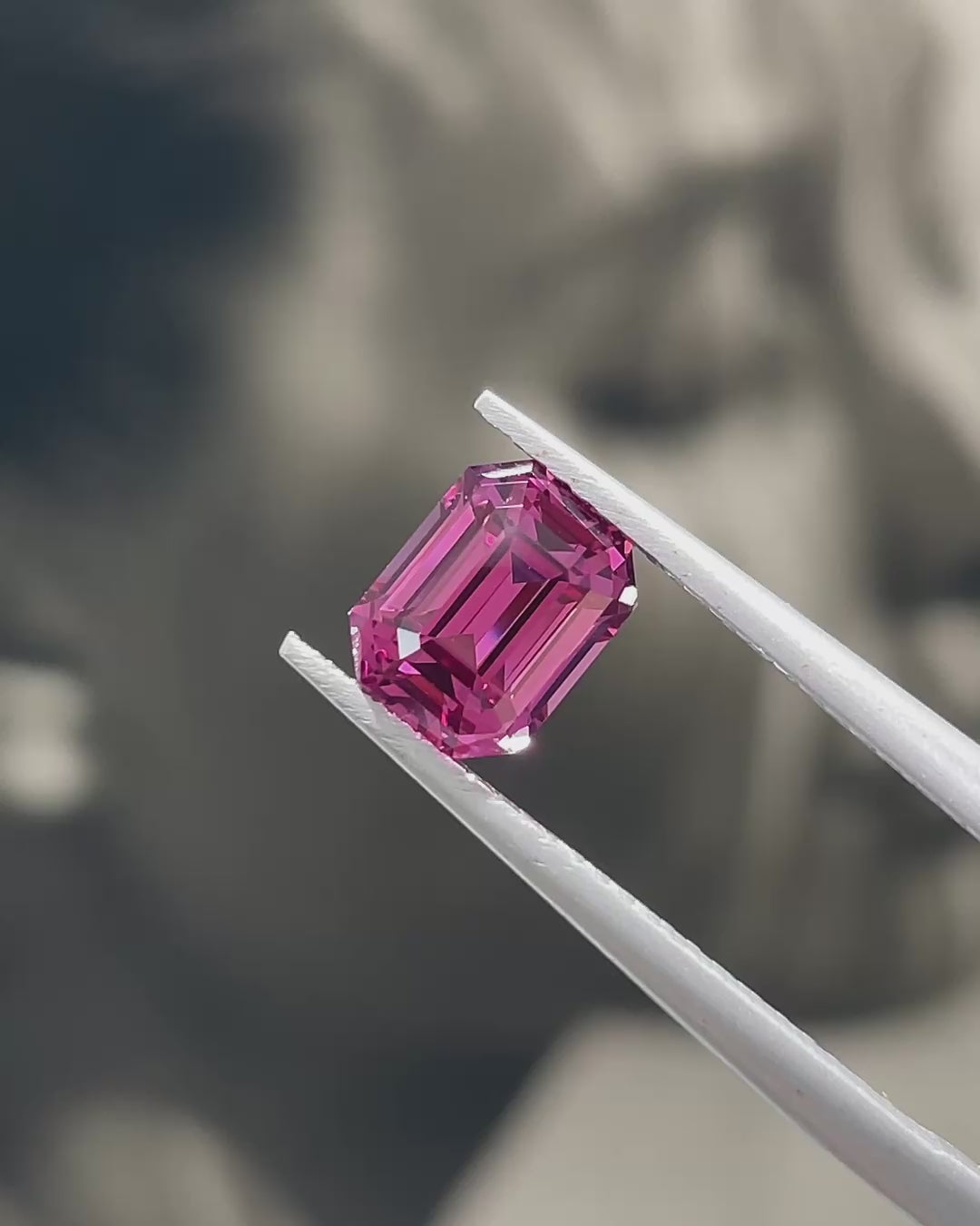 2.0 ct Purplish Pink Spinel from Tanzania, precision cut, face-up, view 7