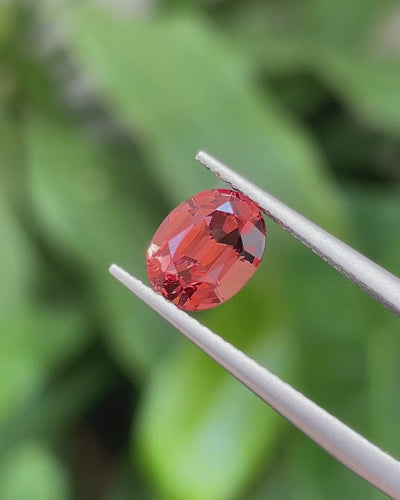 1.93 ct Orangey Red Malaya Garnet from Umba, precision cut, view 3