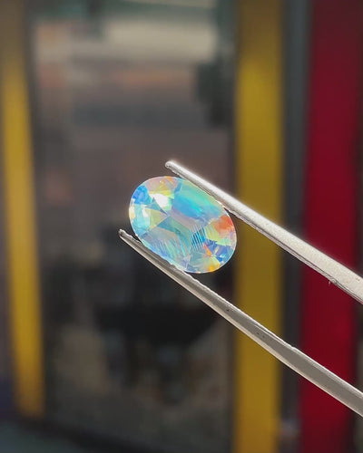 2.22 ct Rainbow Moonstone from Madagascar, precision cut, face-up, view 4