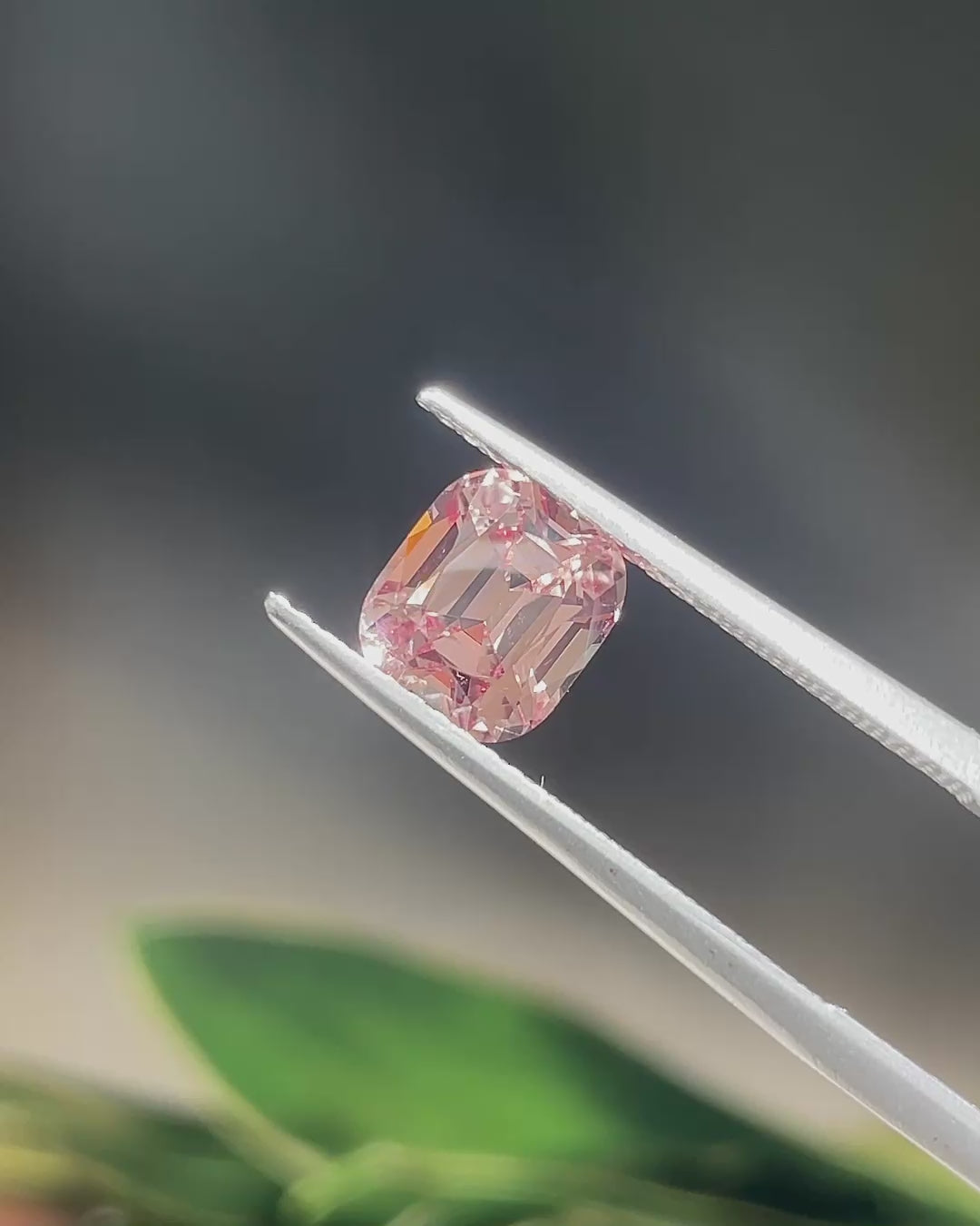 1.74 ct Peachy-Pink Mahenge Garnet, precision cut, face-up, view 9