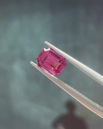 2.0 ct Purplish Pink Spinel from Tanzania, precision cut, face-up, view 8
