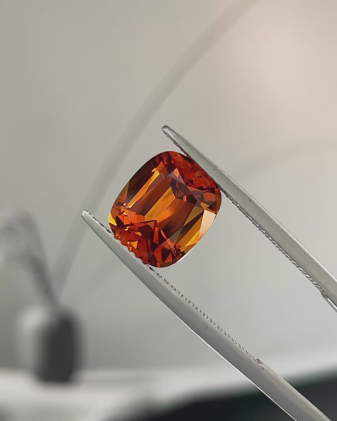 3.36 ct Santa Ana Madeira Citrine from Brazil, precision cut, view 5