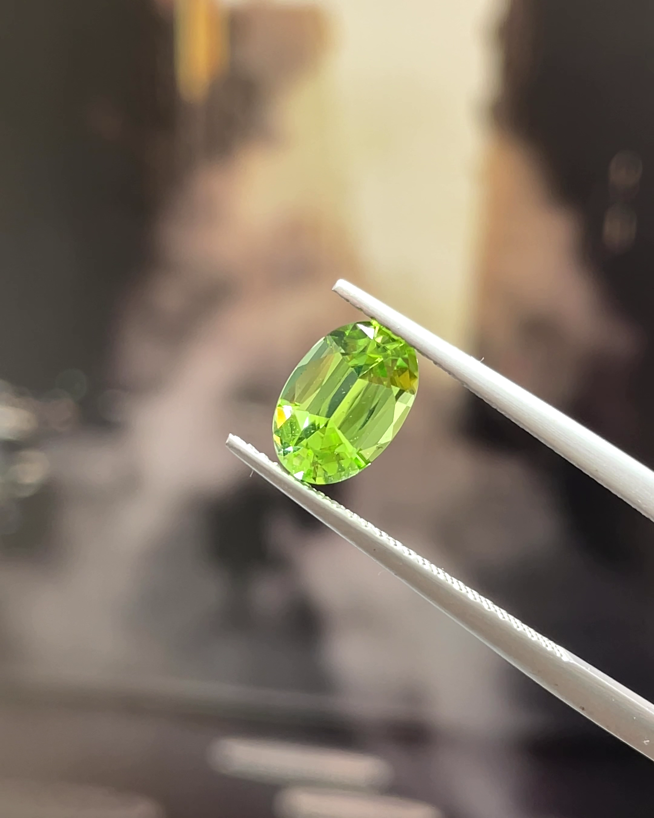 1.57 ct Apple Green Peridot from Pakistan 🇵🇰